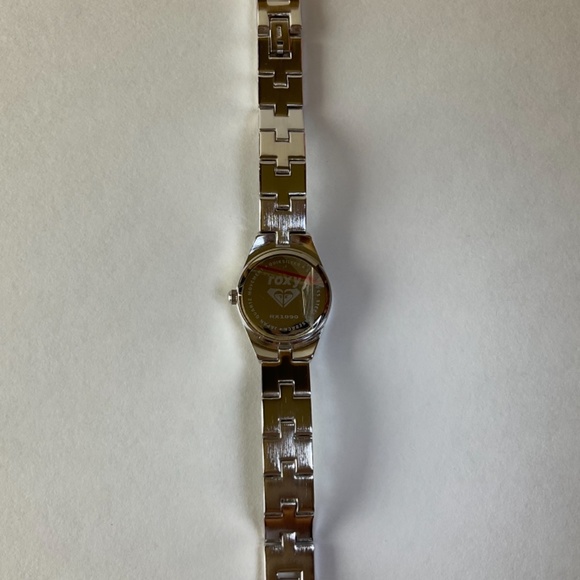 Vintage ROXY Wrist Watch - Surf Style Elegance! - Picture 2 of 7